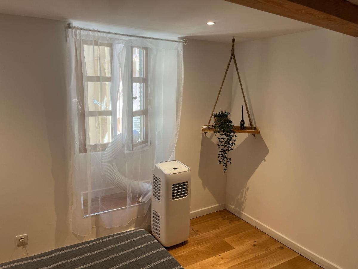 Historical Rue Longue Appartement Menton Buitenkant foto